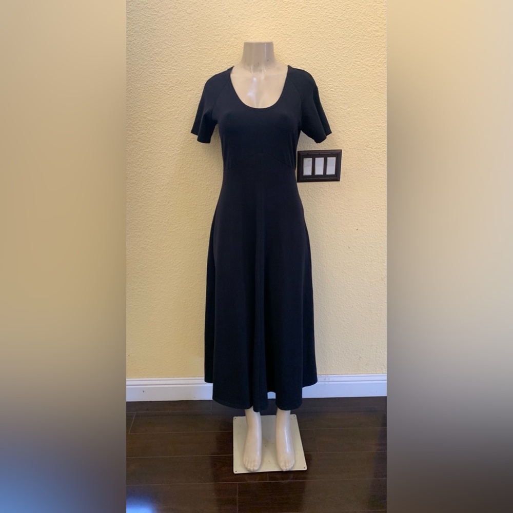 VTG Moda International Size ? Black Short Sleeve T-Shirt Midi Dress